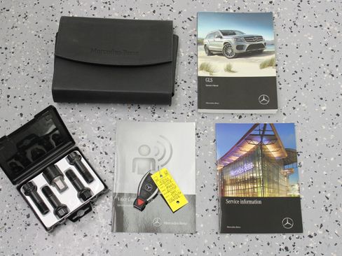 Used 2018 Mercedes-Benz GLS 450 4MATIC image 92