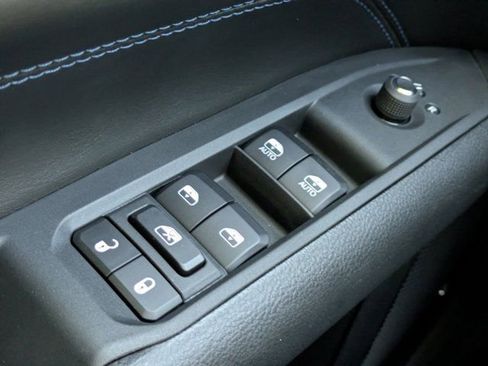New 2026 Jeep Compass Latitude AWD/4WD image 19