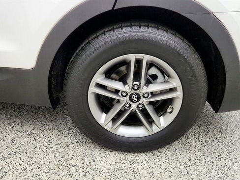 Used 2017 Hyundai Santa Fe Sport FWD image 9