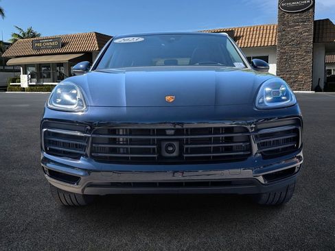 Used 2023 Porsche Cayenne image 2