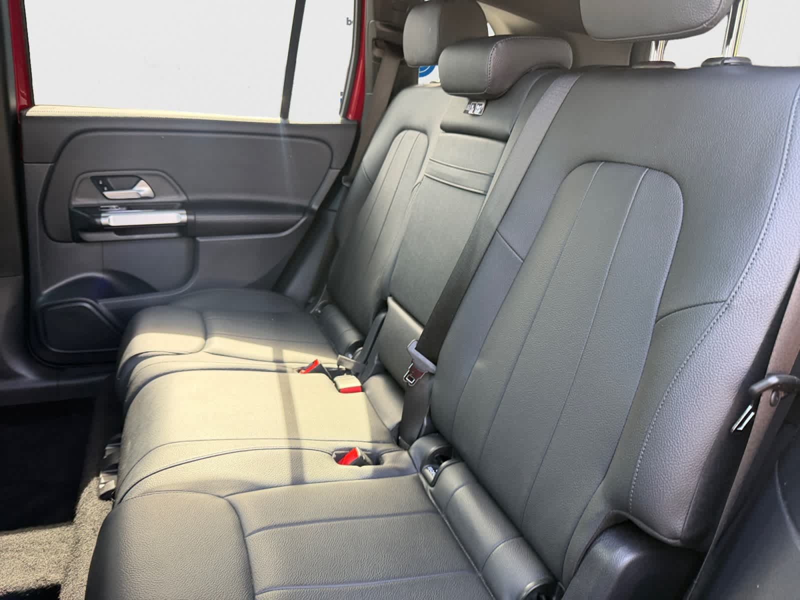 Used 2022 Mercedes-Benz GLB 250 4MATIC image 18