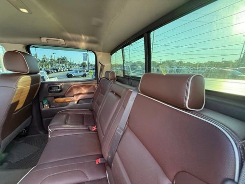 Used 2018 Chevrolet Silverado 2500 High Country w/ Duramax Plus Package AWD/4WD image 27
