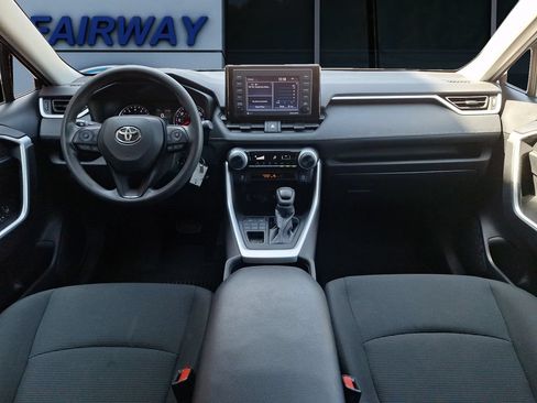Used 2021 Toyota RAV4 LE AWD/4WD image 14