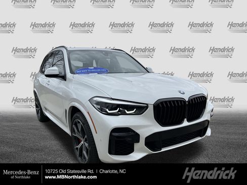 Used 2022 BMW X5 xDrive40i w/ M Sport Package image 1