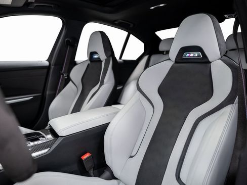 Used 2025 BMW M3 Competition w/ Executive Package image 31