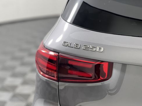 New 2026 Mercedes-Benz GLB 250 4MATIC image 12