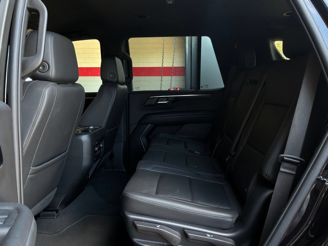 Used 2025 Chevrolet Tahoe Z71 AWD/4WD image 13