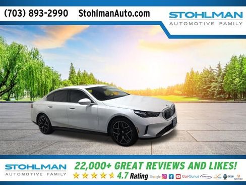 Used 2024 BMW 530i xDrive w/ Premium Package image 2