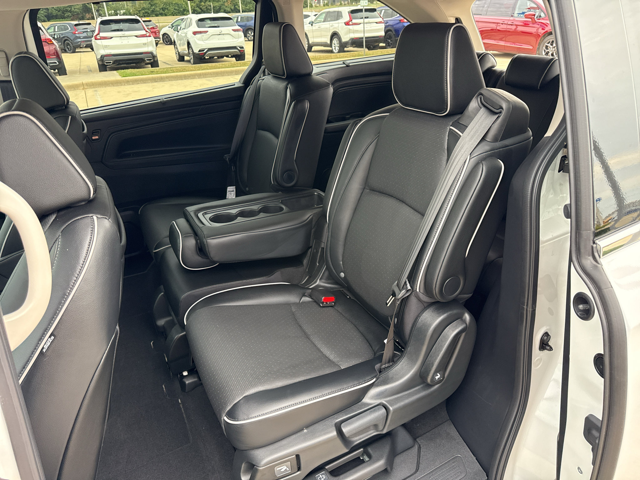 New 2027 Honda Odyssey Elite image 8