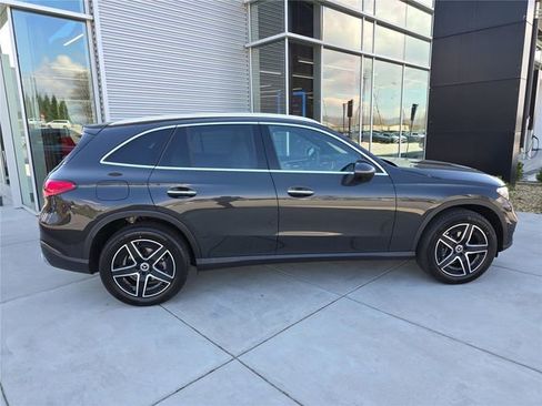 New 2026 Mercedes-Benz GLC 300 4MATIC image 2