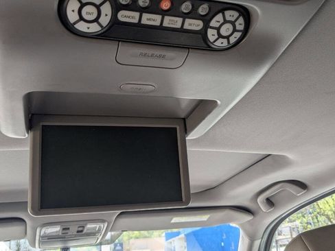 Used 2015 Honda Pilot Touring image 29
