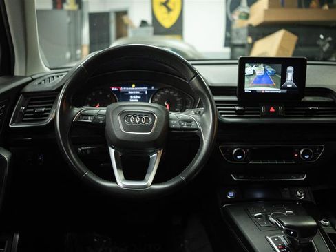 Used 2019 Audi Q5 2.0T Premium w/ Convenience Package AWD/4WD image 19