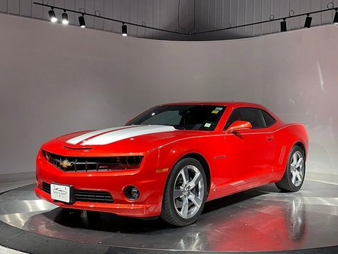 Used 2010 Chevrolet Camaro SS w/ RS Package RWD image 2