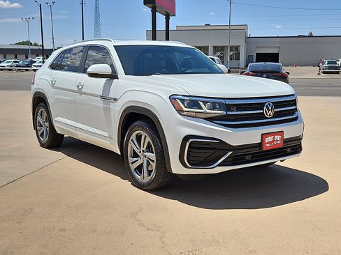 Used 2020 Volkswagen Atlas Cross Sport SEL R-Line w/ Cross Sport MDO Package FWD image 4