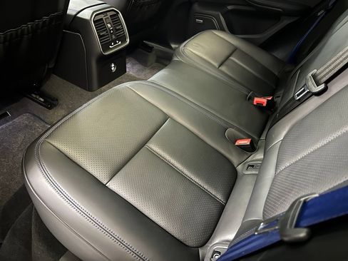 Used 2022 Porsche Macan S AWD/4WD image 18