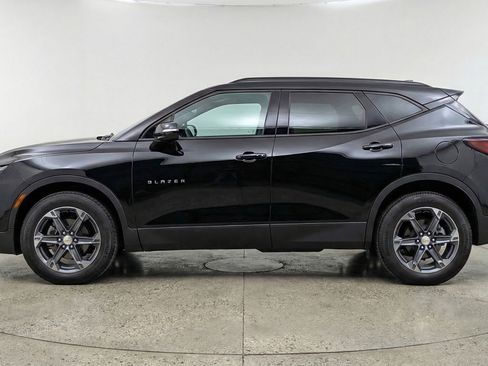 Used 2025 Chevrolet Blazer LT image 5