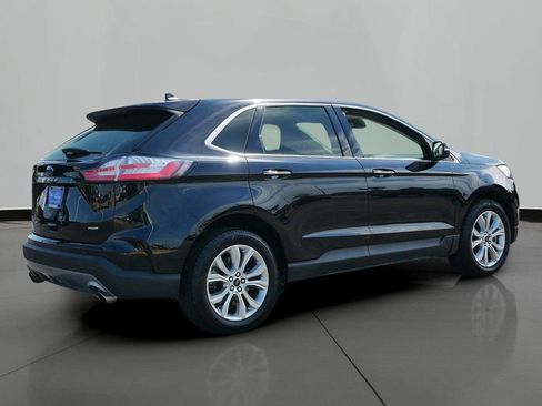 Certified 2024 Ford Edge Titanium image 3