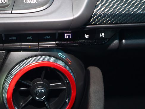 Used 2019 Chevrolet Camaro ZL1 image 27