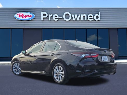 Used 2024 Toyota Camry LE image 5