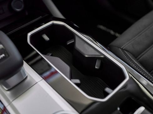 Used 2025 Mitsubishi Outlander SE image 45