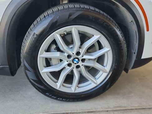 Used 2021 BMW X5 sDrive40i w/ Premium Package RWD image 8