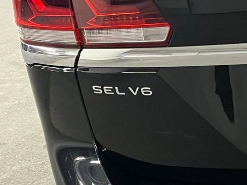 Used 2022 Volkswagen Atlas SEL Premium image 37