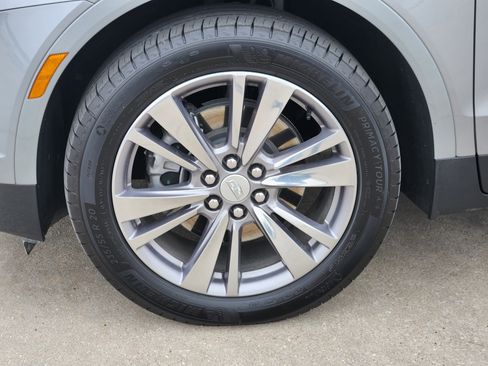 Certified 2025 Cadillac XT5 Premium Luxury image 12