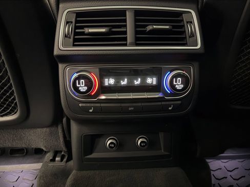 Used 2018 Audi Q7 3.0T Prestige AWD/4WD image 40