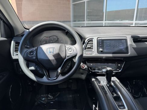 Used 2022 Honda HR-V EX image 16