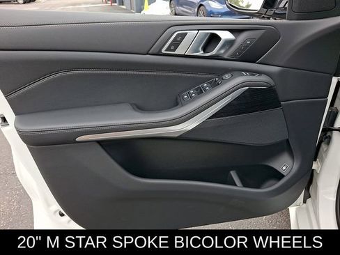 Used 2025 BMW X5 xDrive50e image 13