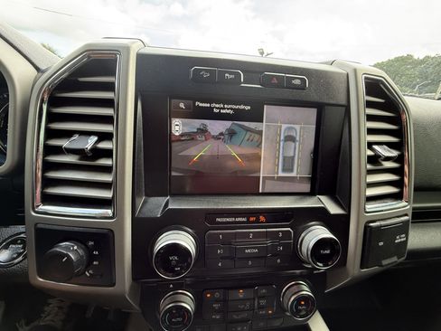 Used 2015 Ford F150 Lariat w/ Equipment Group 502A Luxury image 30