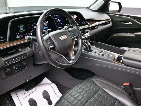 Used 2024 Cadillac Escalade ESV Premium Luxury Platinum AWD/4WD image 15