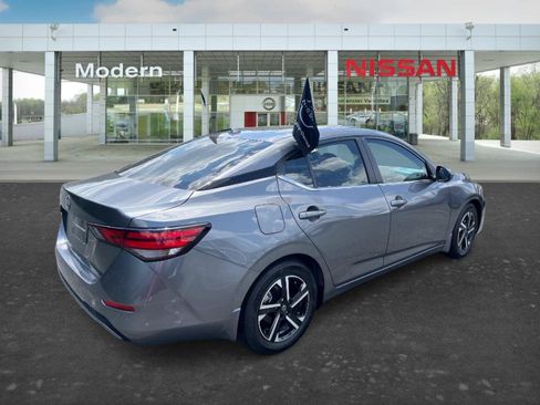 Certified 2025 Nissan Sentra SV w/ Trunk Package FWD image 5