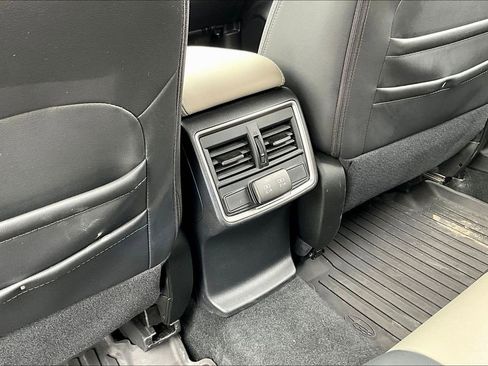 Used 2022 Subaru Forester Limited image 10