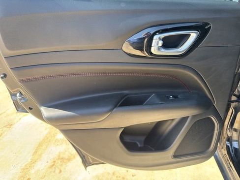 Used 2025 Jeep Compass Trailhawk image 14