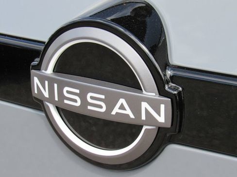 New 2026 Nissan Pathfinder Platinum FWD image 15