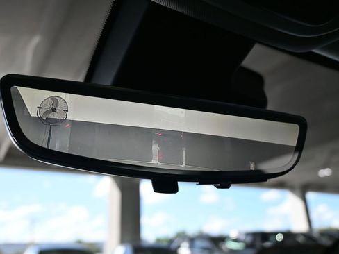 Used 2023 Chevrolet Bolt EUV Premier image 21