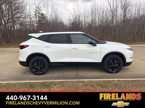 New 2025 Chevrolet Blazer LT w/ Midnight/Sport Edition image 10