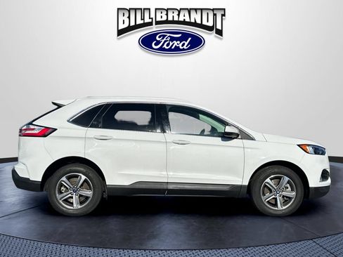 Certified 2022 Ford Edge SEL w/ Convenience Package AWD/4WD image 2