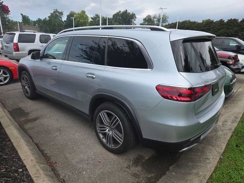 Used 2025 Mercedes-Benz GLS 450 4MATIC image 2