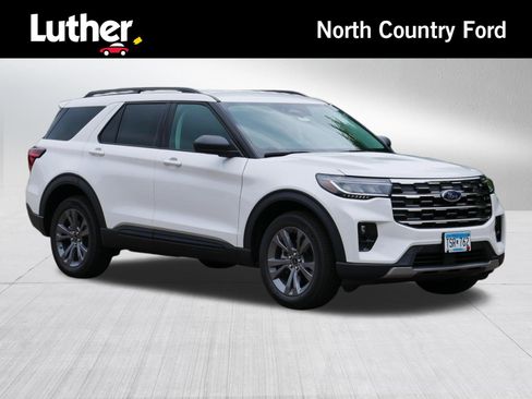 Used 2026 Ford Explorer Active w/ Active Comfort Package AWD/4WD image 1