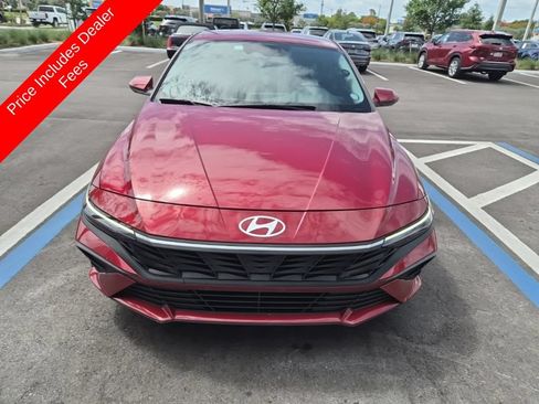 Used 2024 Hyundai Elantra Blue FWD image 2