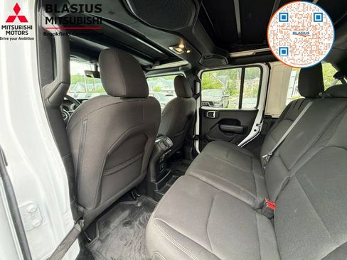 Used 2023 Jeep Wrangler Unlimited w/ Sun & Screen Package AWD/4WD image 45