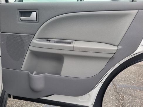 Used 2006 Ford Freestyle SEL image 25