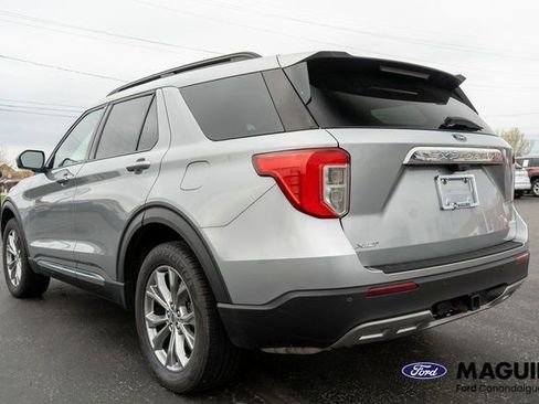 Used 2023 Ford Explorer XLT w/ Equipment Group 202A AWD/4WD image 8