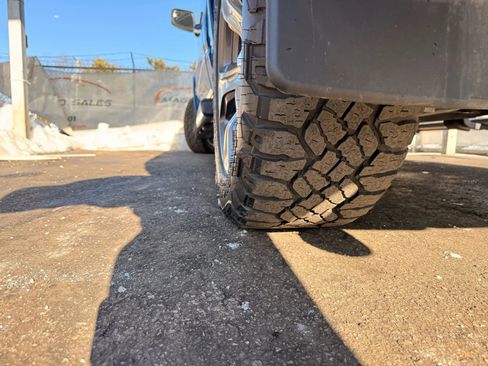 Used 2019 RAM 1500 Laramie image 35