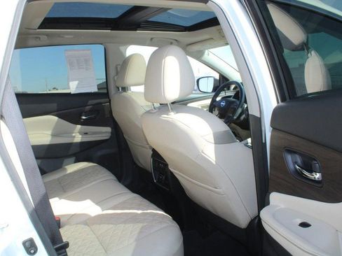 Used 2020 Nissan Murano Platinum image 10