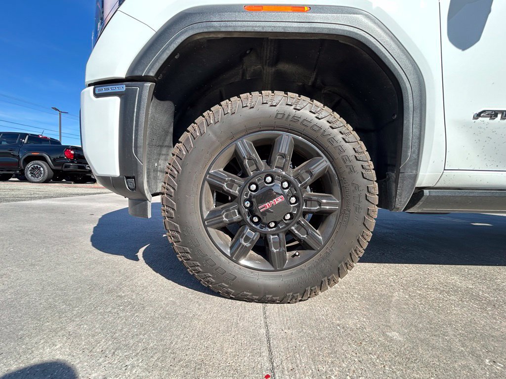 Used 2024 GMC Sierra 3500 AT4 w/ AT4 Premium Plus Package AWD/4WD image 6