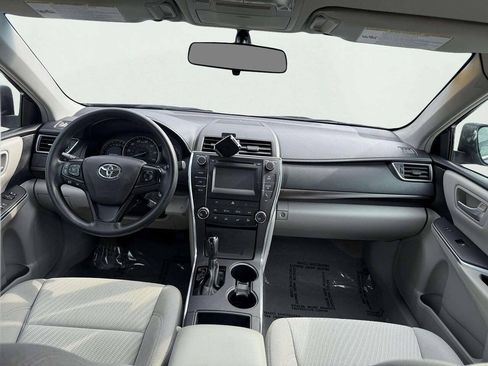 Used 2015 Toyota Camry LE FWD image 14