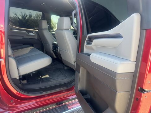 Used 2025 GMC Sierra 1500 SLT w/ SLT Premium Package AWD/4WD image 19